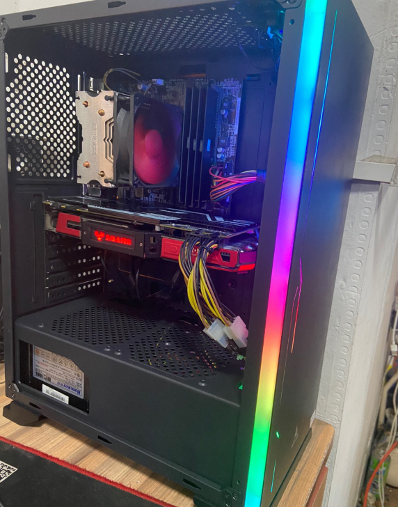 i5高端纯黑色低调主机加飞利浦32寸144...