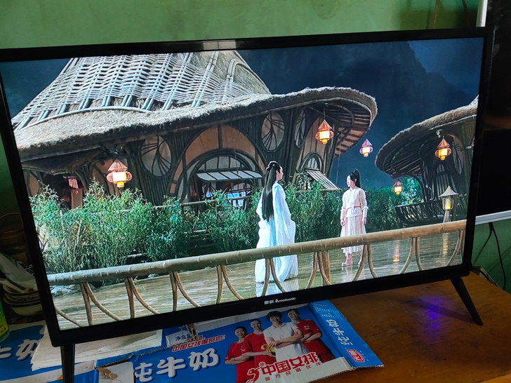 夏新32寸网络电视