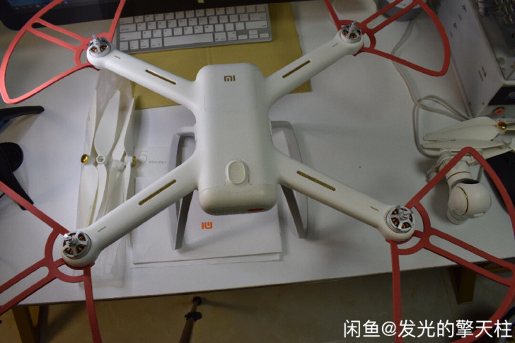 小米无人机4K，两套桨，有一套全新的，有护...