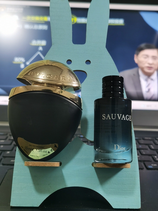 Dior香水宝格丽香水中样打包：宝格丽黑茶...