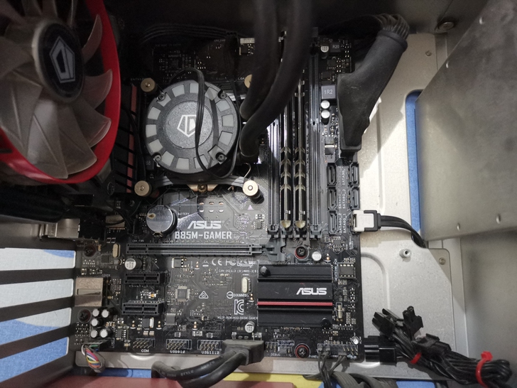 华硕B85M GAMER主板，正常使用无问...