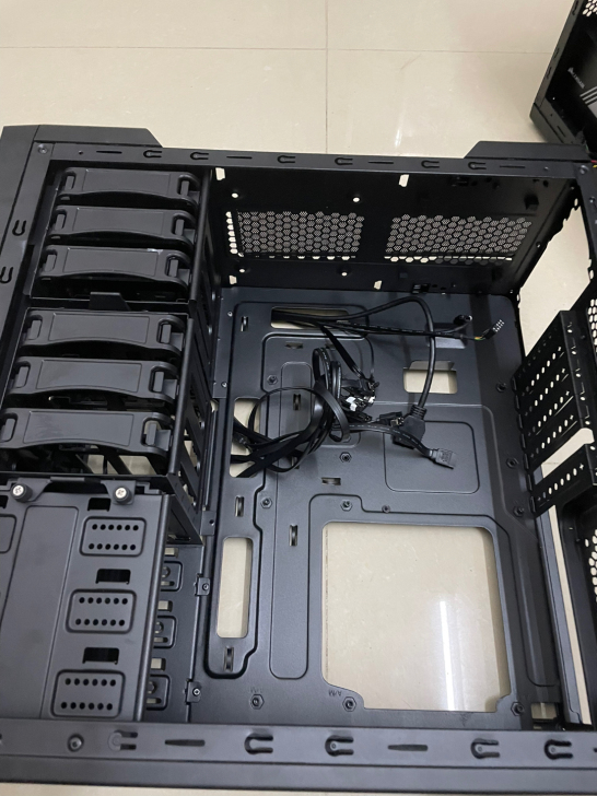 台式电脑机箱，机械硬盘机箱！hdd活动支架...