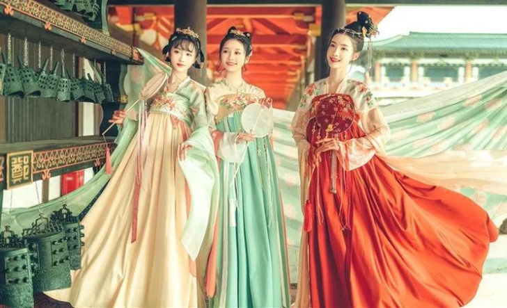 【现货当天发】全新包邮汉尚华莲时锦改良汉服...