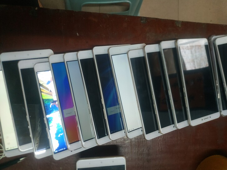 小米max,3+32的10个打包走.全网通...