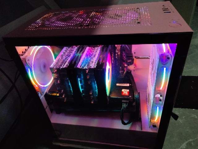 小影霸1080显卡，吃鸡200贞左右。讲价...