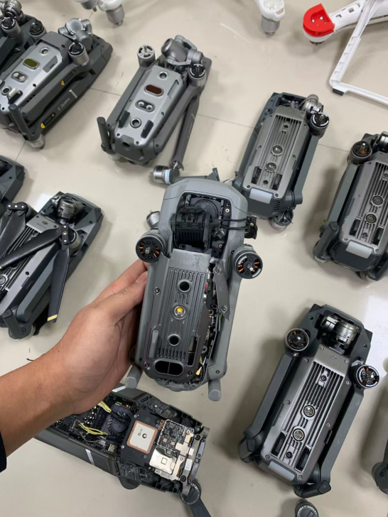 出售大疆Dji各型号无人机，炸鸡，摔坏，进...