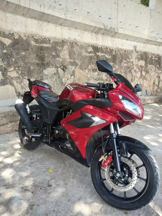 二手摩托车，跑车地平线250 CC，前置高...