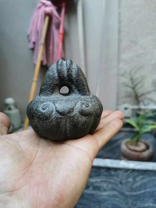 青石雕花小石权,全美品。特价包邮