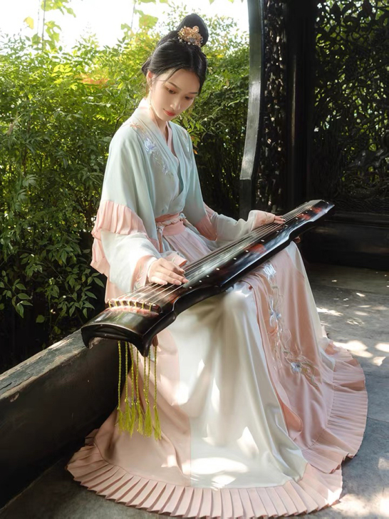 重回汉唐汉服女春青依晋制齐腰儒裙