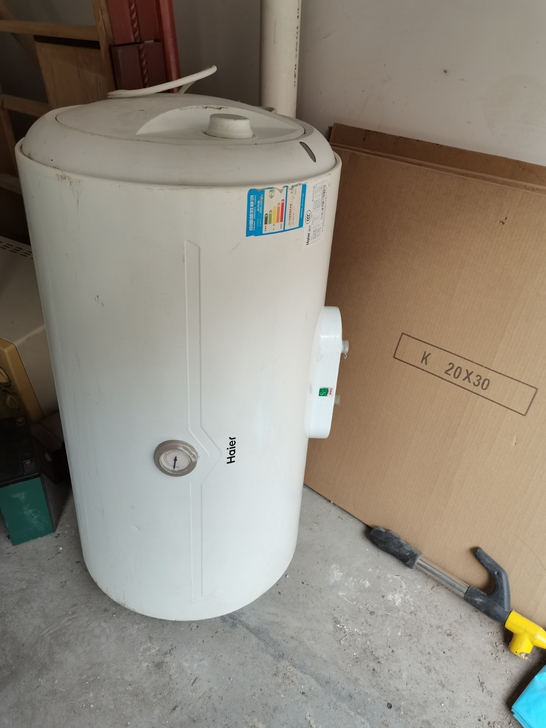 海尔防电墙热水器,60升家里刚用半年,因房...
