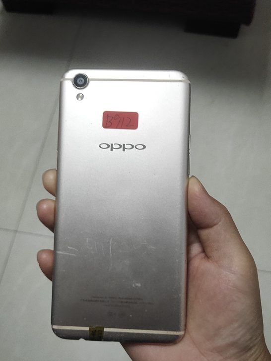 OPPO r9 r9tm r9m手机。