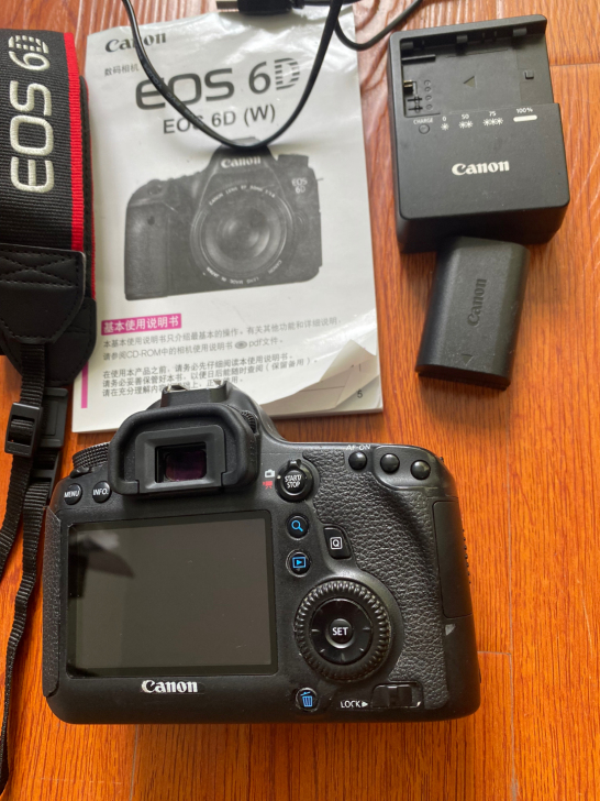 闲置9新自用佳能6Ｄ机身