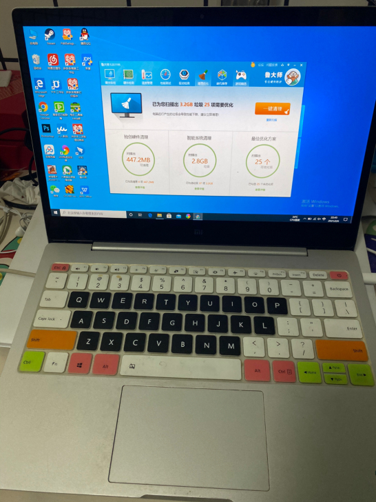 自己用的，没有维修过，充电器都在的，保存的...