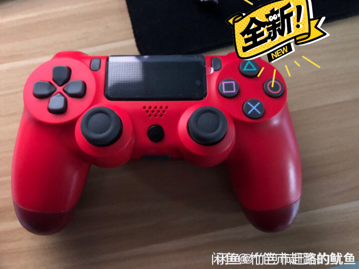 游戏手柄PS4有线手柄 全新 一次未使用...