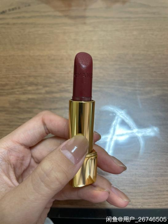 香奈儿口红色号117和63 圣诞限量的11...