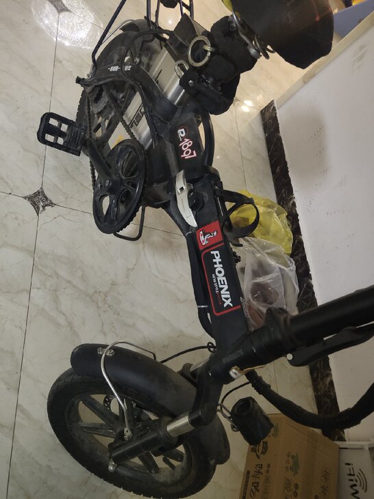 18年底购买的凤凰折叠电动车，成色如图，没...