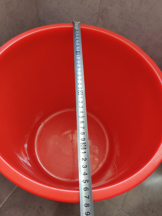 几乎全新大红桶，闲置处理。自提