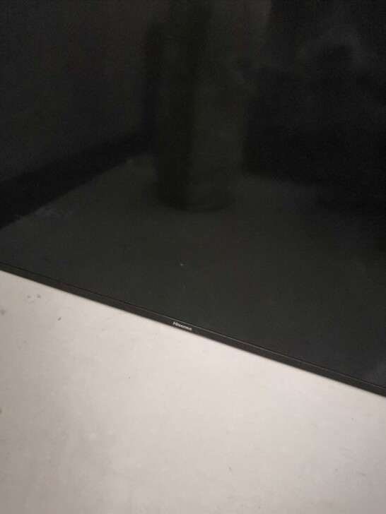 海信42寸液晶电视，屏裂了，转给有需要的人！