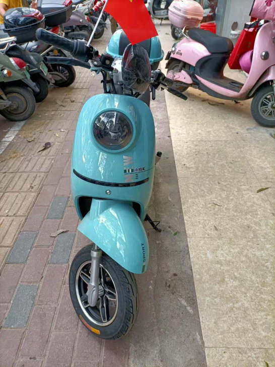 新国标电动车，72伏，续航80公里，帮上牌...