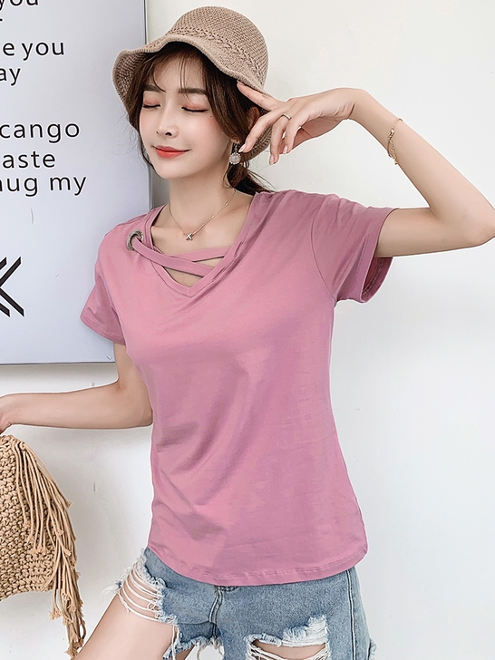 短袖T恤，有两种款式，尺码颜色可以私聊