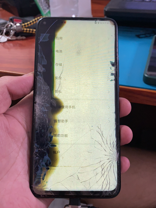 华为畅享10plus。6+128。内屏坏了...