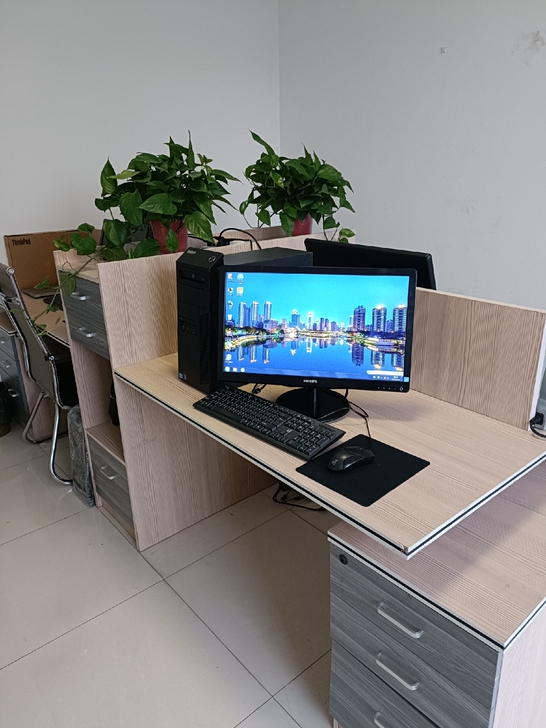 联想高端品牌i5台式设计作图电脑