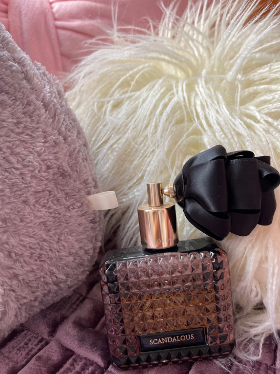 维多利亚的秘密scandalous香水;