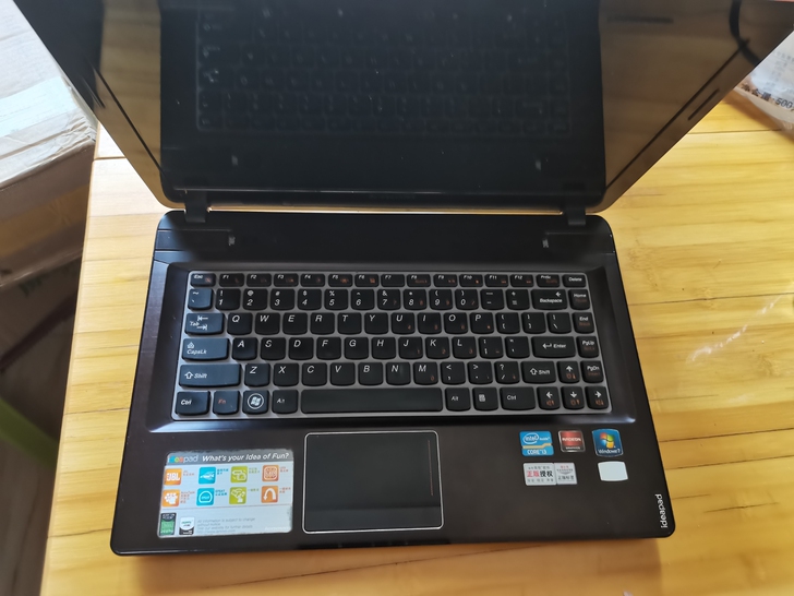 联想Y470高端笔记本电脑如图，都正常使用...