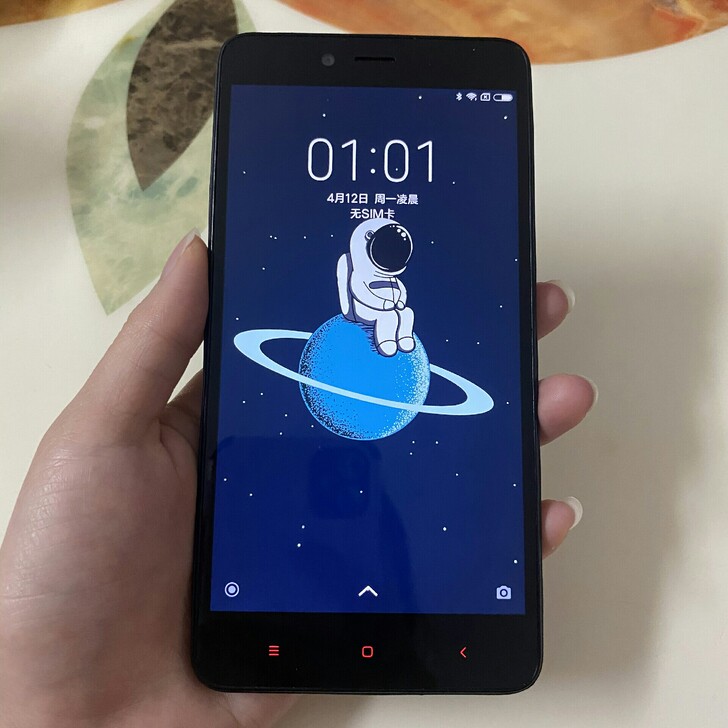 红米note2，内存32g 16g，移动4...