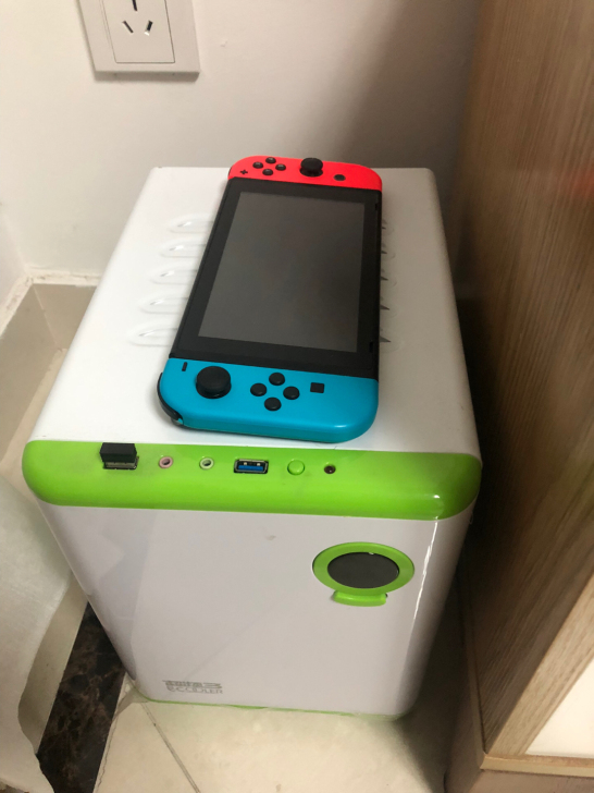 出售自用一手电脑主机,无病无痛无修,小型机...