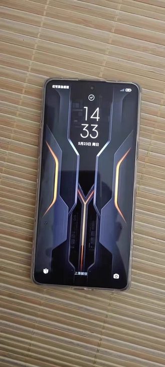 出售自用机红米k40增强版暗影8+256，...