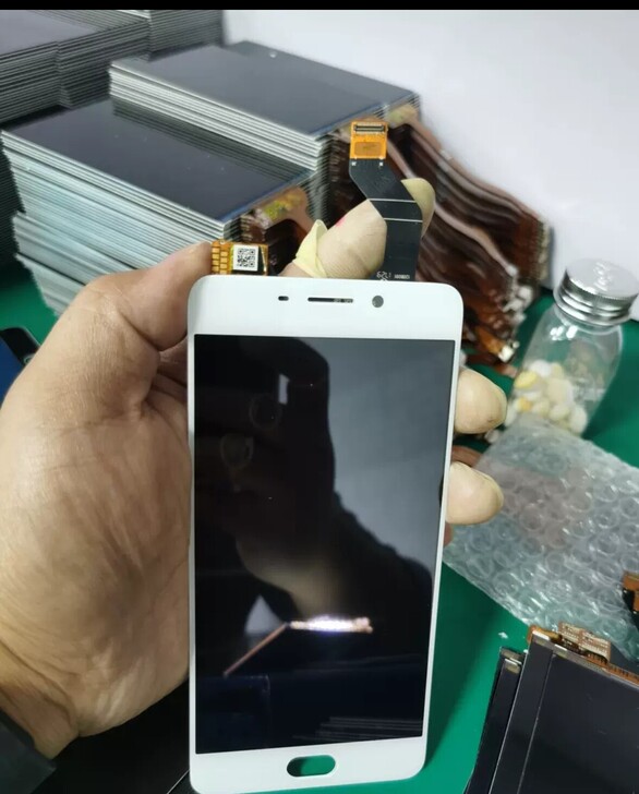 品牌型号 魅蓝note6总成原后压内屏都有...