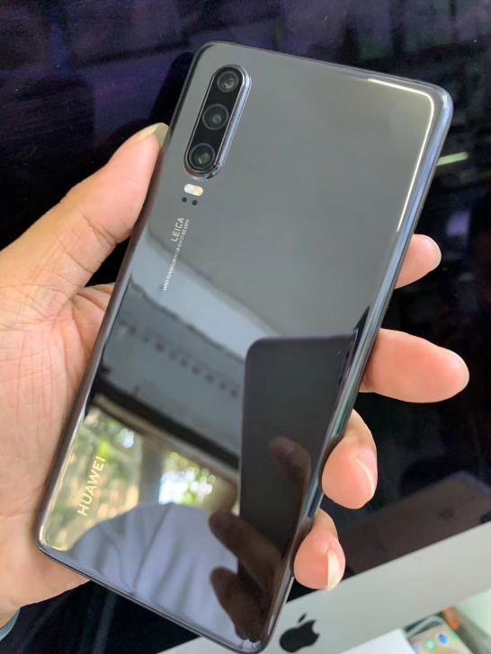 华为p30.8+128使用还是很爱惜的，外...