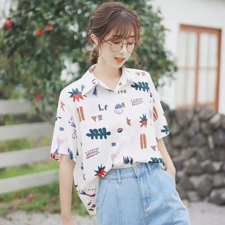 帛卡琪2021夏新款港风少女花衬衫学生清新...