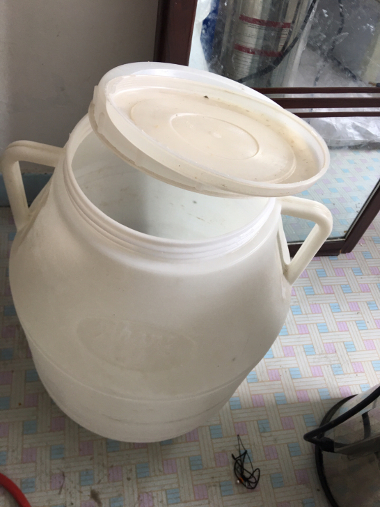 100斤大白桶，密封好