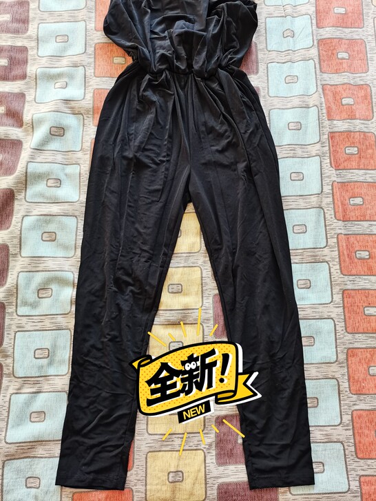 全新V领无袖收腰显瘦连体裤