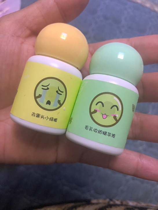 去黑头粉刺螨虫闭口女学生收缩毛孔液清洁鼻贴...