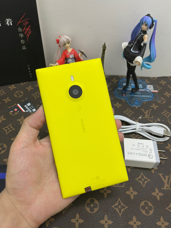 诺基亚1520 2+32 黄色 国行 Wi...
