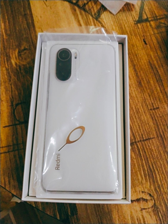 女生自用红米k40  自定义  9.9成新...