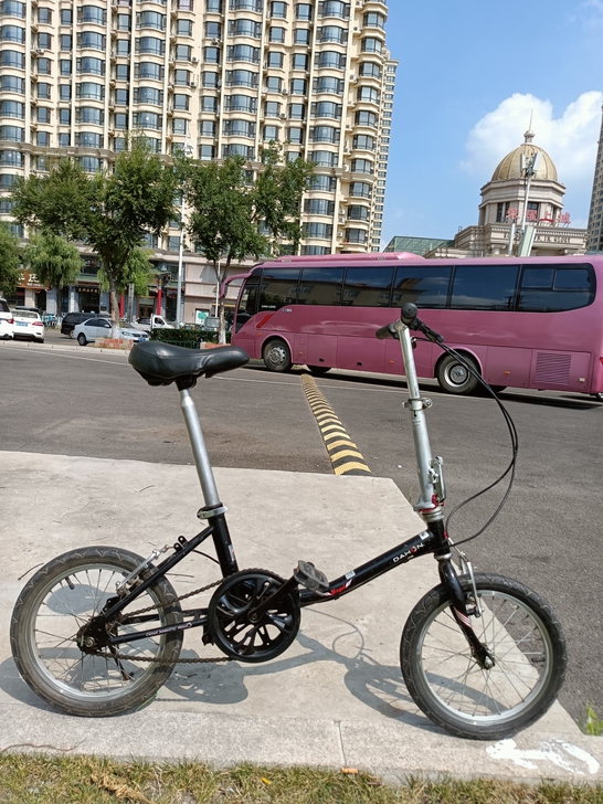 美国大行14寸，非常清奇了，一点都不沉，车...