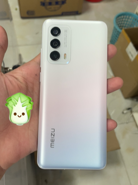 魅族18，8+128G骁龙888玩游戏无压...