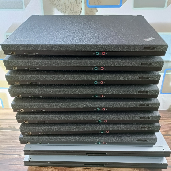 原装二手联想95新个人办公15寸女生笔记本...