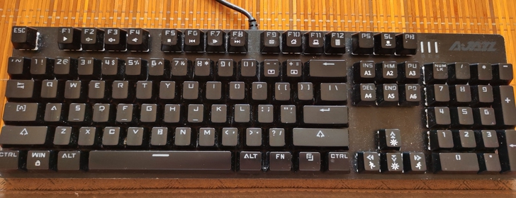 黑爵键盘99新红轴办公游戏都可以用声音小没...