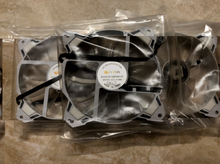 ID COOLING 三台风扇 机箱PWM...