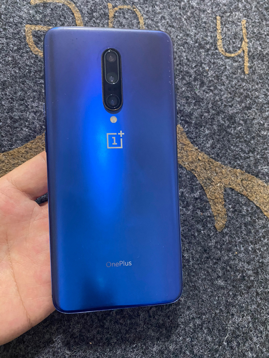 一加7pro，8加256，超高清曲面屏，9...