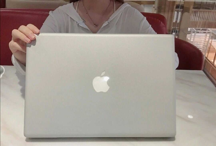 女生个人闲置苹果MacBook pro##...