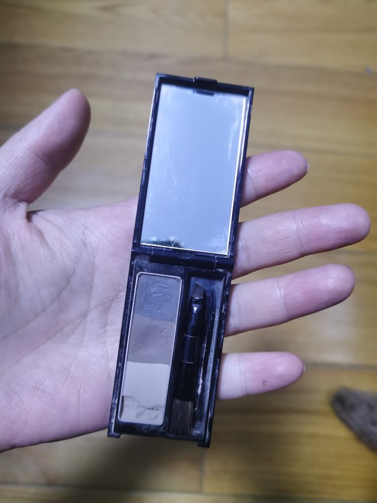Kate眉粉,包邮,议价勿扰。