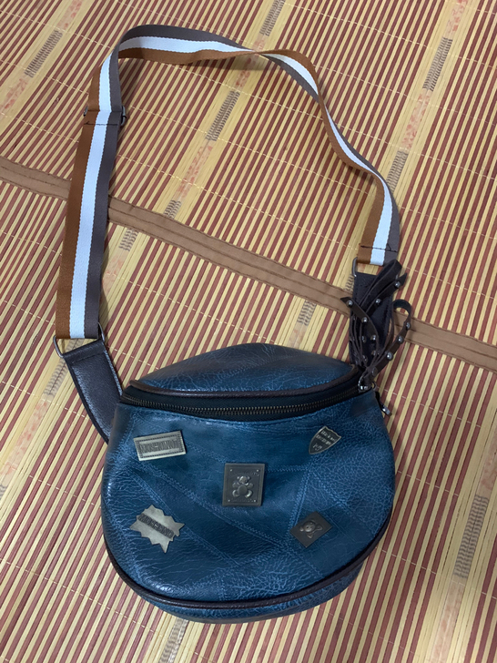 斜挎包 洋气时尚 金属小熊 先到先得哦