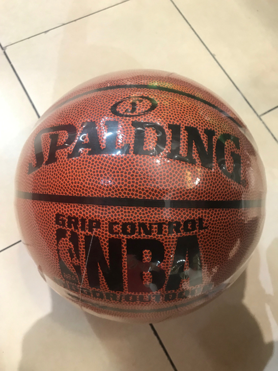 全新送配件，包邮篮球处理，商场处理球，都是...