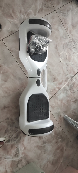 平衡车，就开过一次机，上去试了试，只限同城...